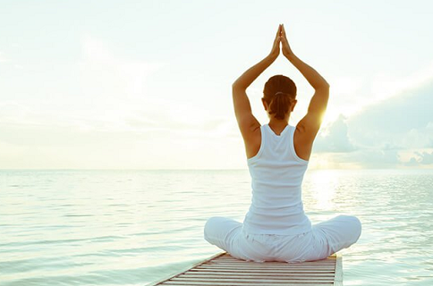 Yoga có lợi ích gì đối với sức khỏe của cổ vai gáy?
